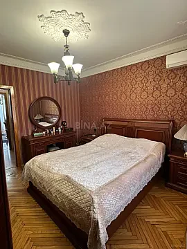 Satılır 4 otaqlı mənzil 100 m²