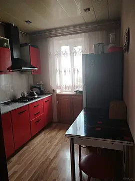 Satılır 4 otaqlı mənzil 100 m²
