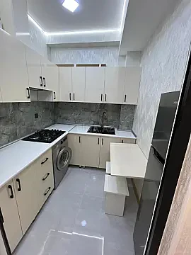 Kirayə verilir 2 otaqlı mənzil 65 m²