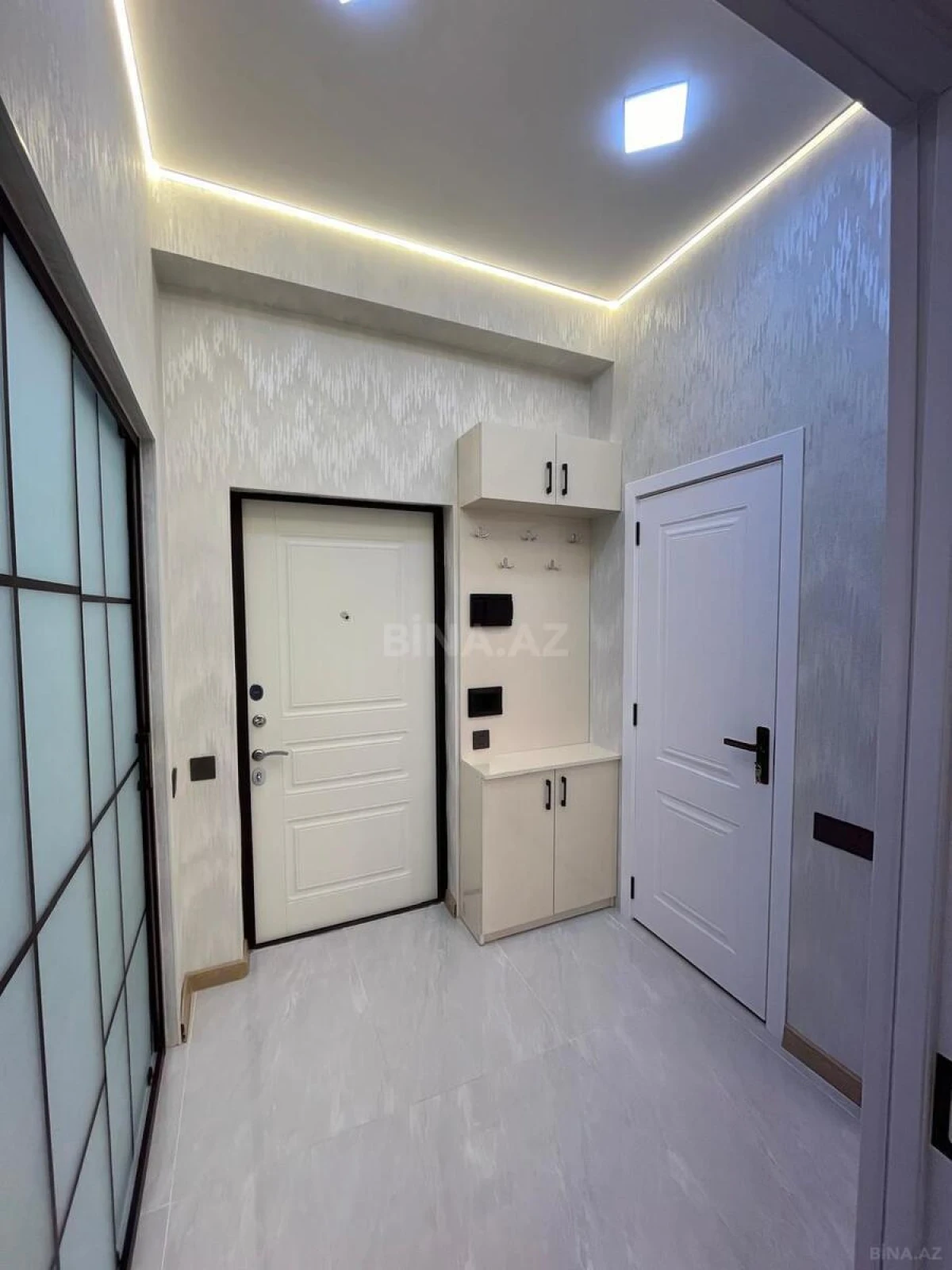 Kirayə verilir 2 otaqlı mənzil 65 m²