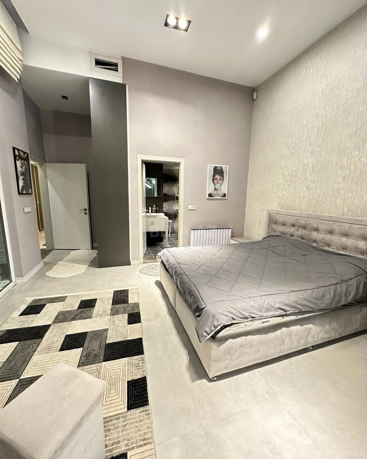 Kirayə verilir 5 otaqlı həyət evi 300 m²