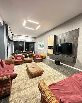 Kirayə verilir 5 otaqlı həyət evi 300 m²