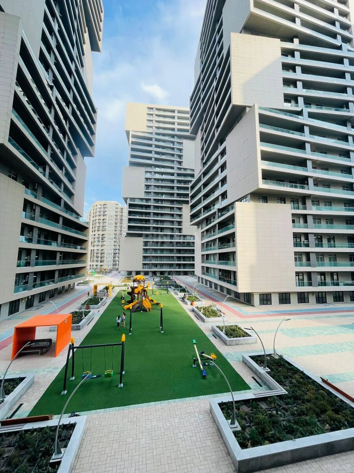 Kirayə verilir 3 otaqlı mənzil 115 m²
