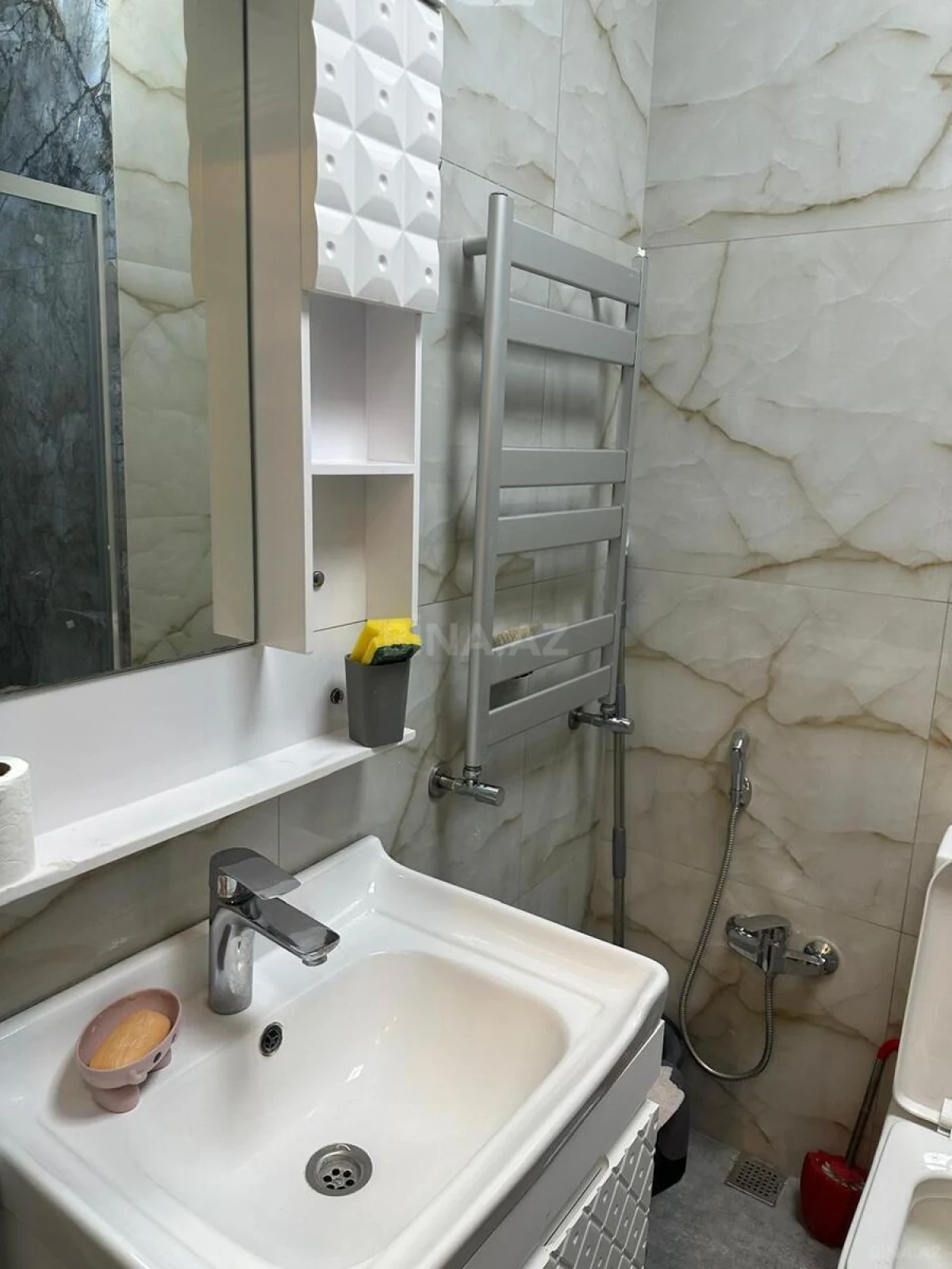 Satılır 2 otaqlı mənzil 45 m²
