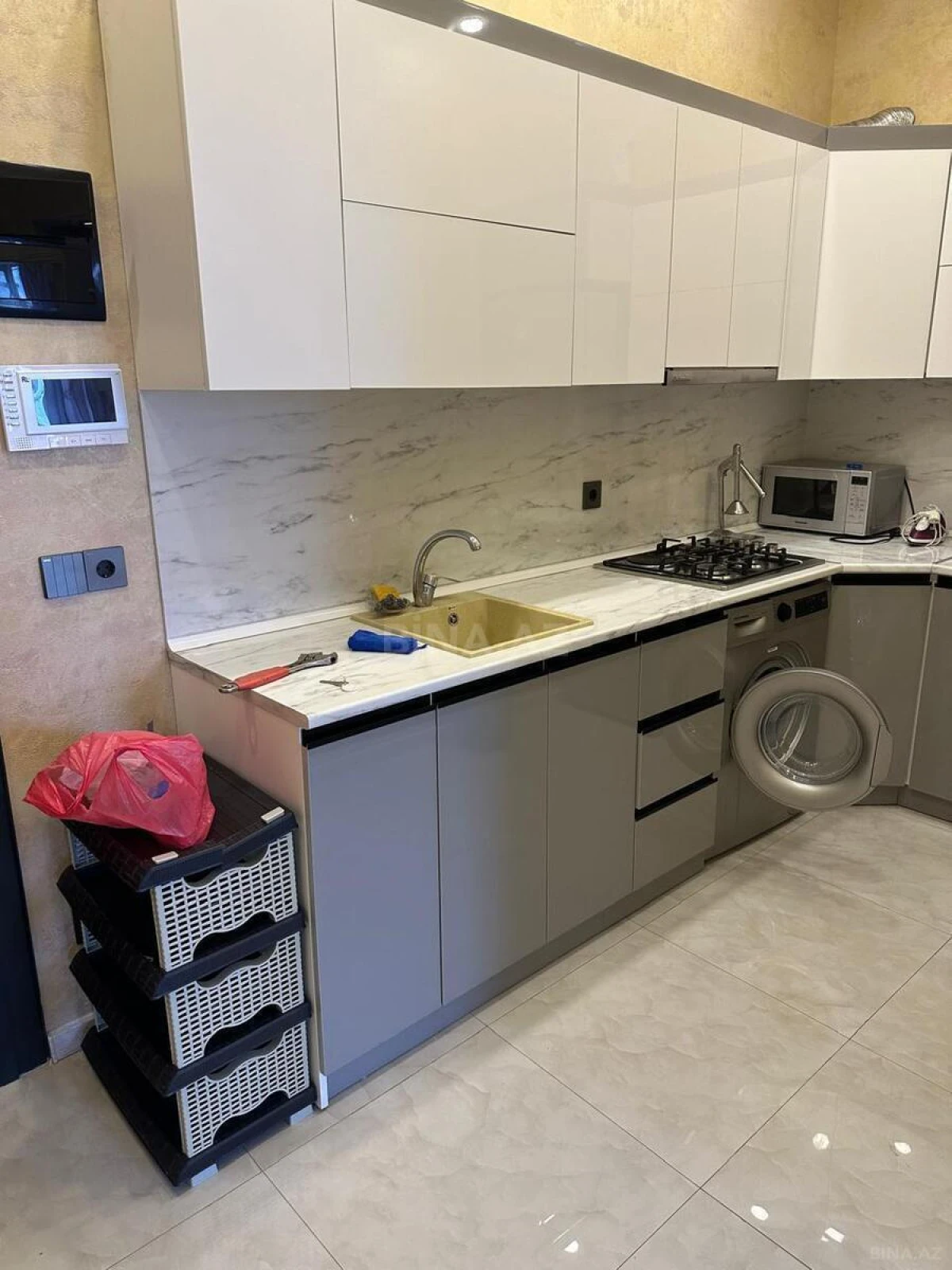 Satılır 2 otaqlı mənzil 45 m²