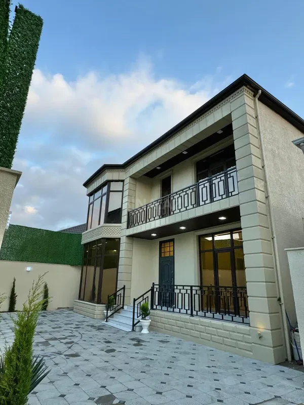 Satılır 7 otaqlı həyət evi 220 m²