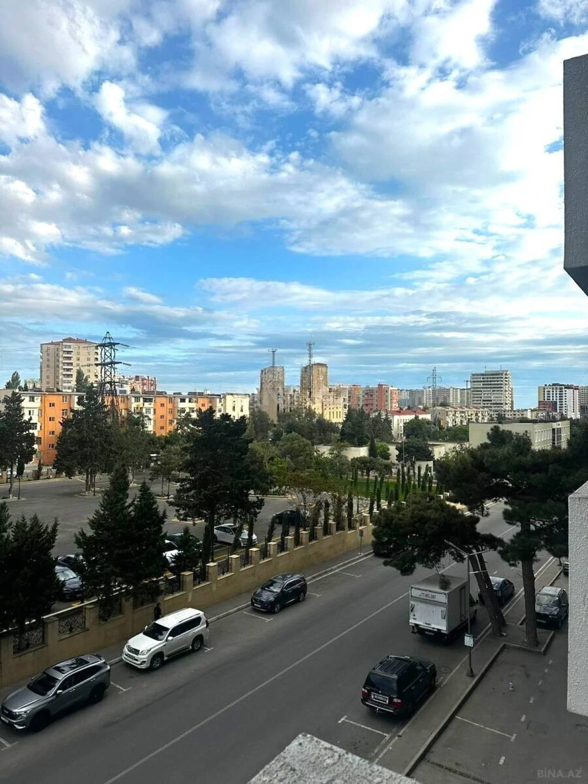 Satılır 3 otaqlı mənzil 90 m²
