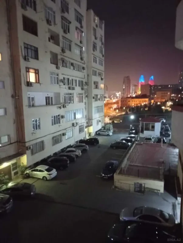 Satılır 2 otaqlı mənzil 65 m²