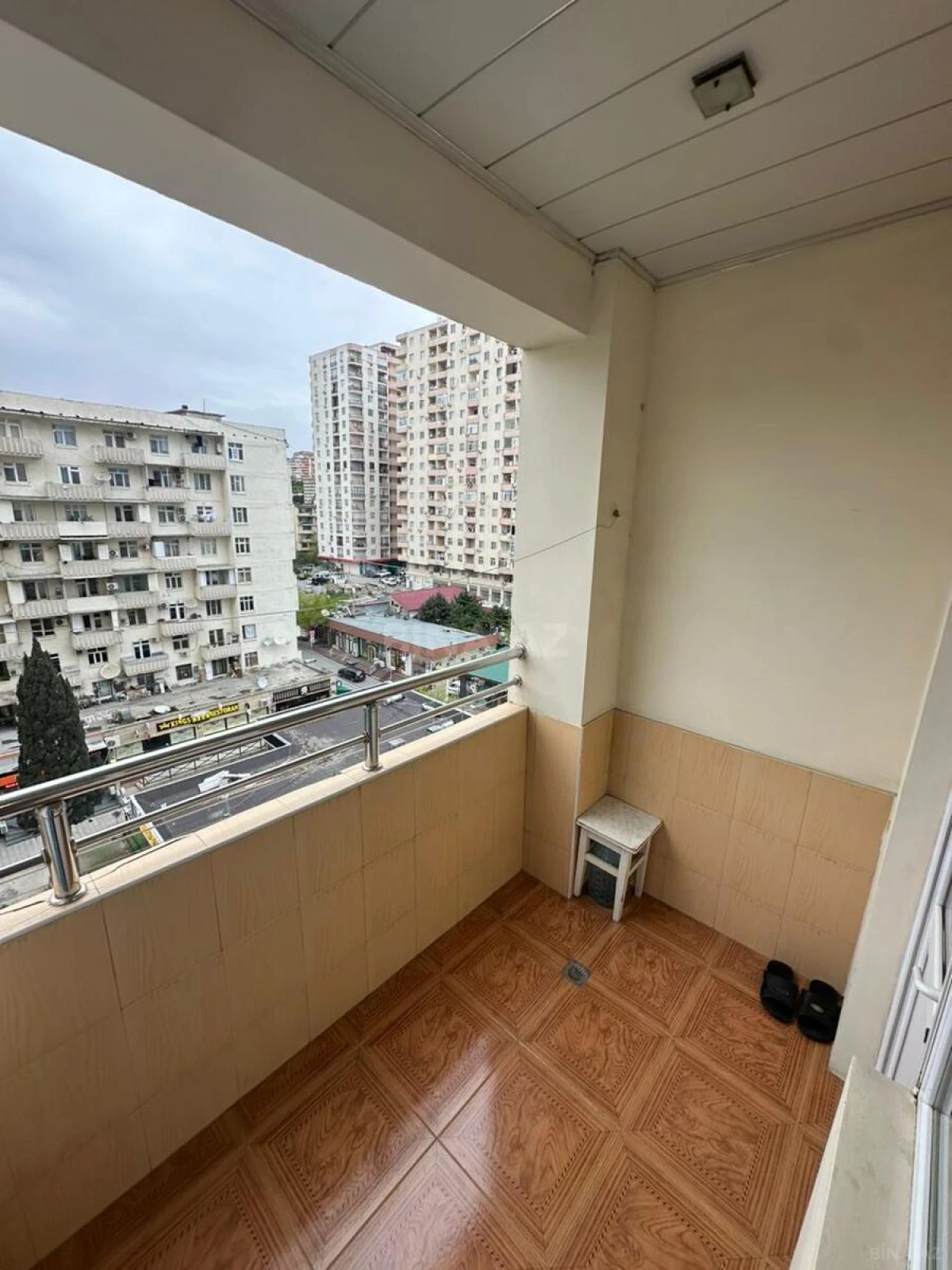 Satılır 2 otaqlı mənzil 82 m²
