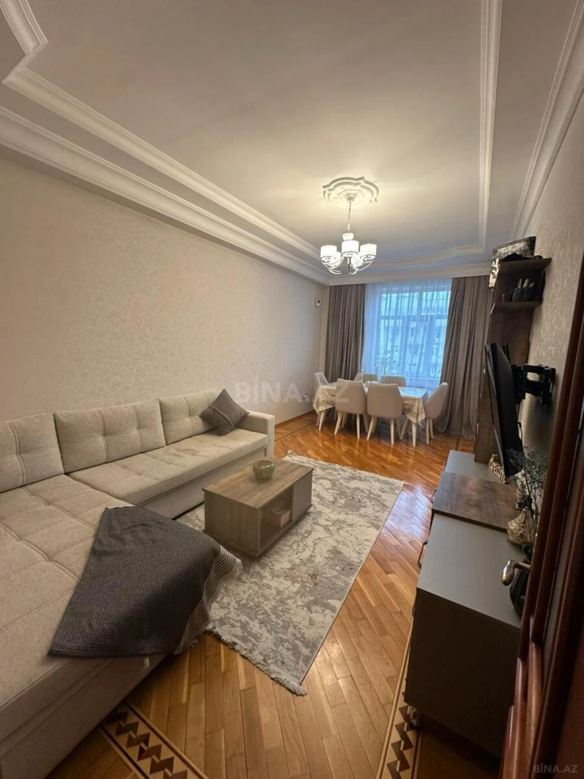Satılır 2 otaqlı mənzil 82 m²