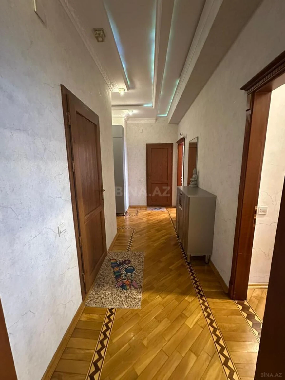 Satılır 2 otaqlı mənzil 82 m²
