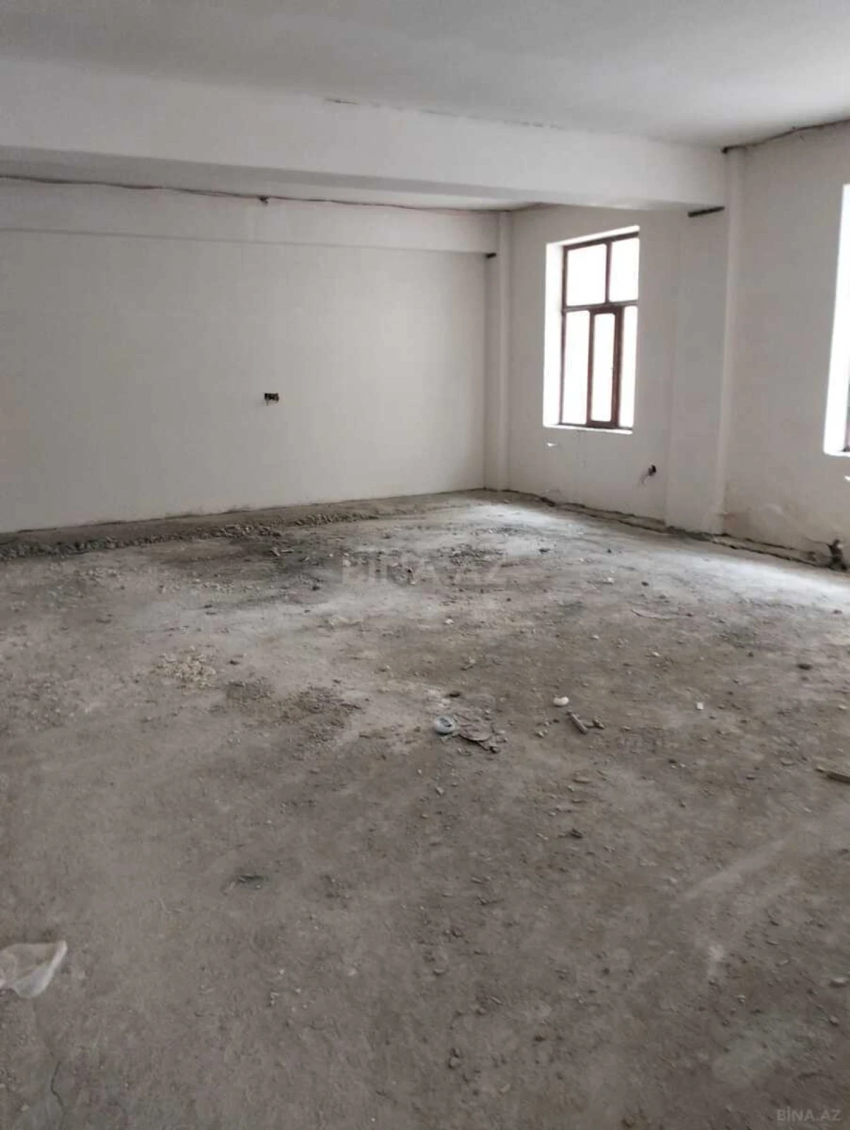 Satılır 3 otaqlı mənzil 162 m²