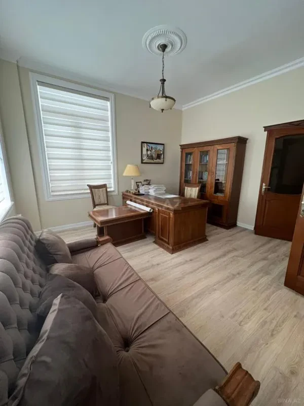 Kirayə verilir 3 otaqlı ofis 100 m²