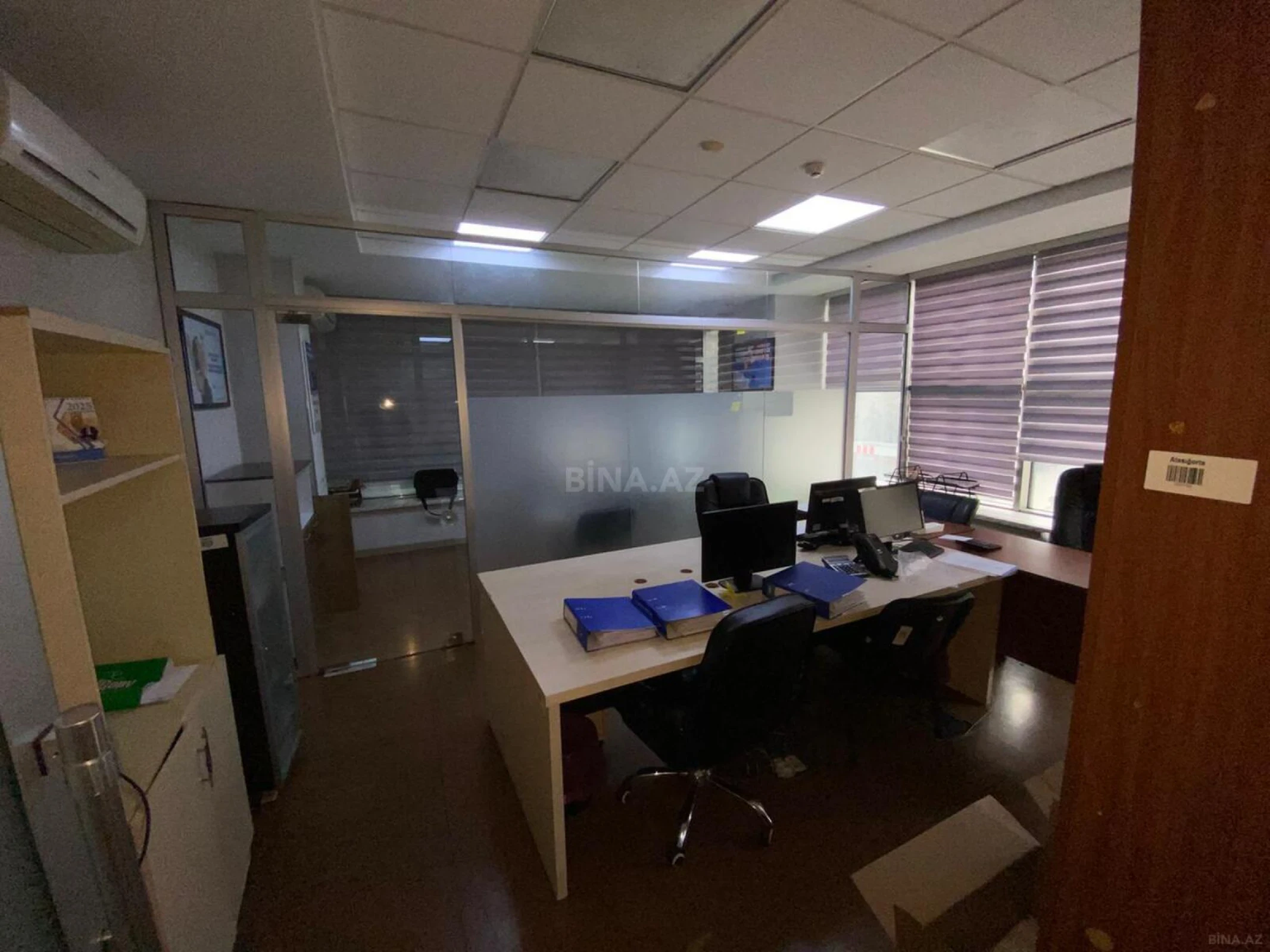 Kirayə verilir 20 otaqlı ofis 1250 m²