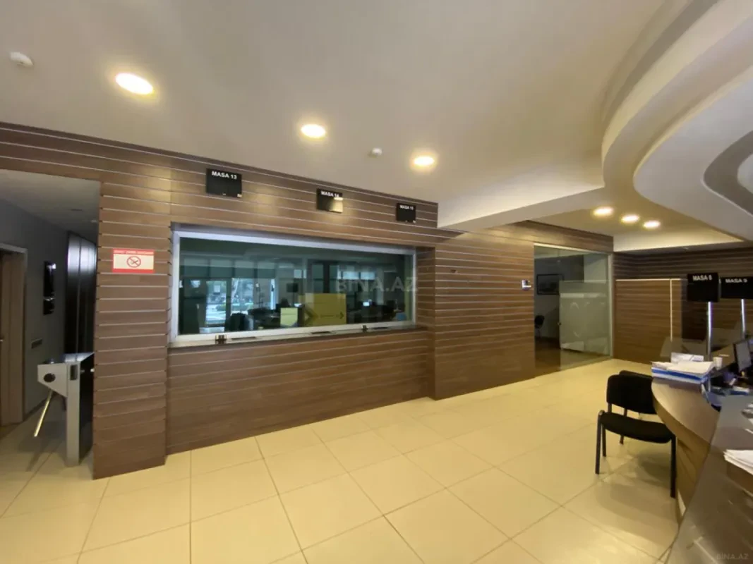 Kirayə verilir 20 otaqlı ofis 1250 m²