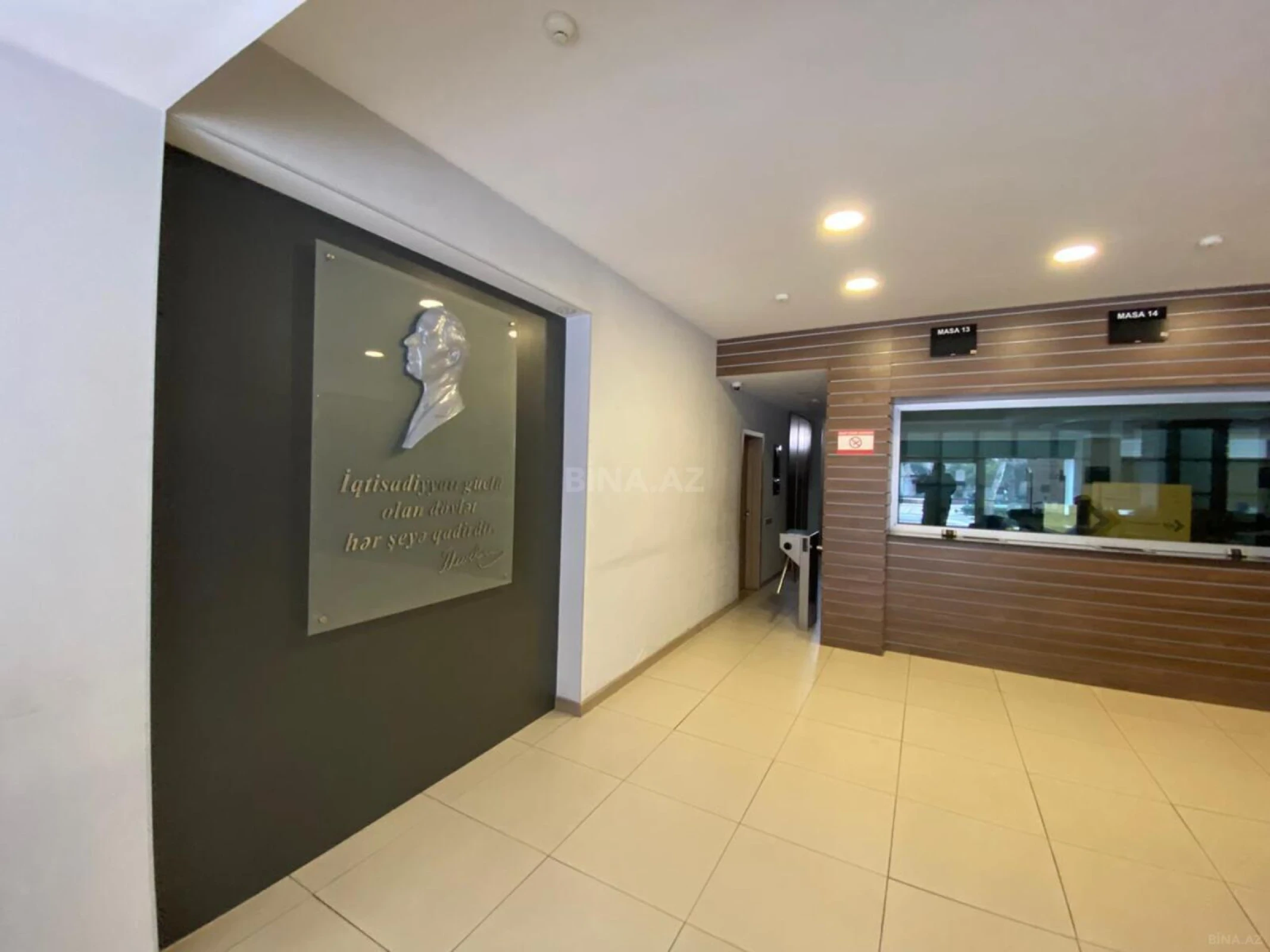 Kirayə verilir 20 otaqlı ofis 1250 m²