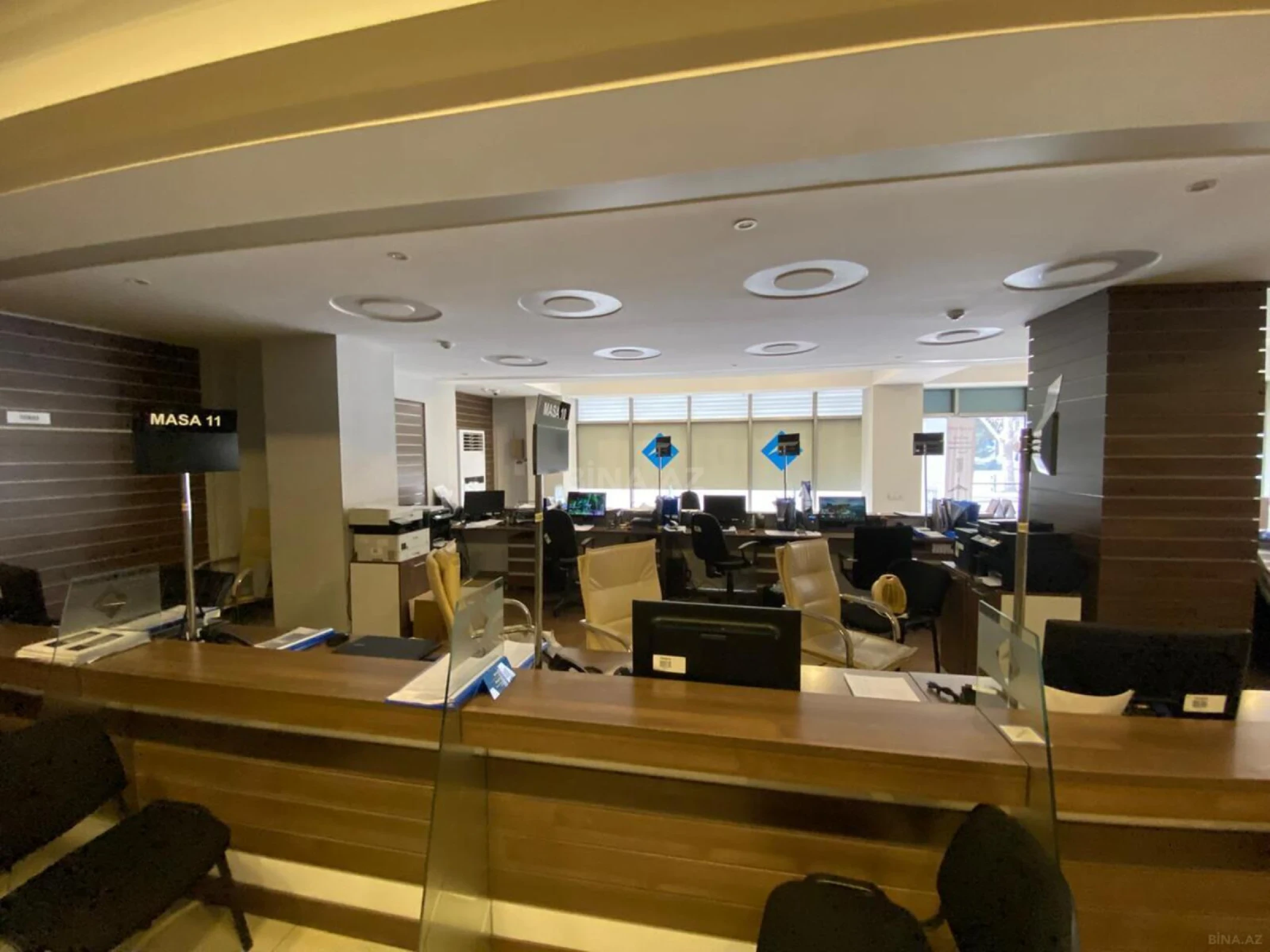 Kirayə verilir 20 otaqlı ofis 1250 m²
