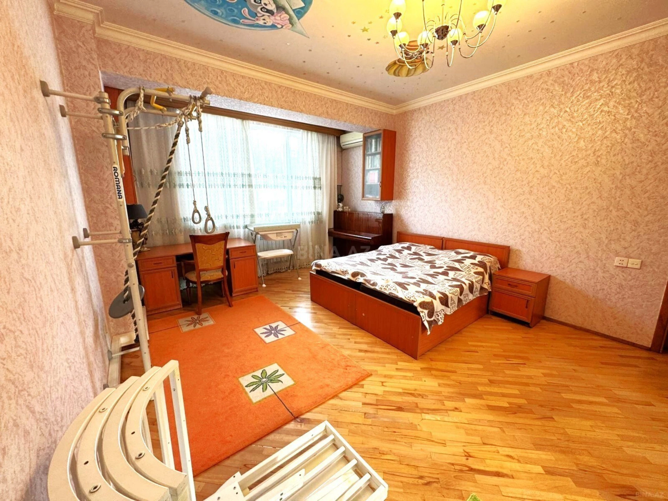 Kirayə verilir 3 otaqlı mənzil 130 m²