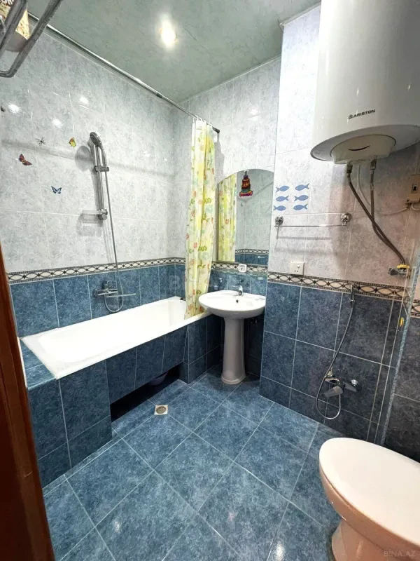 Kirayə verilir 3 otaqlı mənzil 130 m²