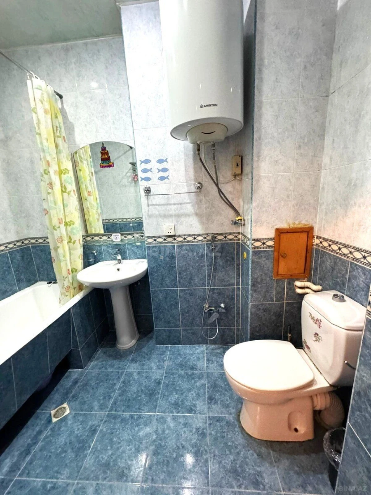 Kirayə verilir 3 otaqlı mənzil 130 m²