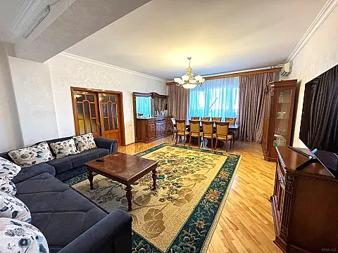 Kirayə verilir 3 otaqlı mənzil 130 m²