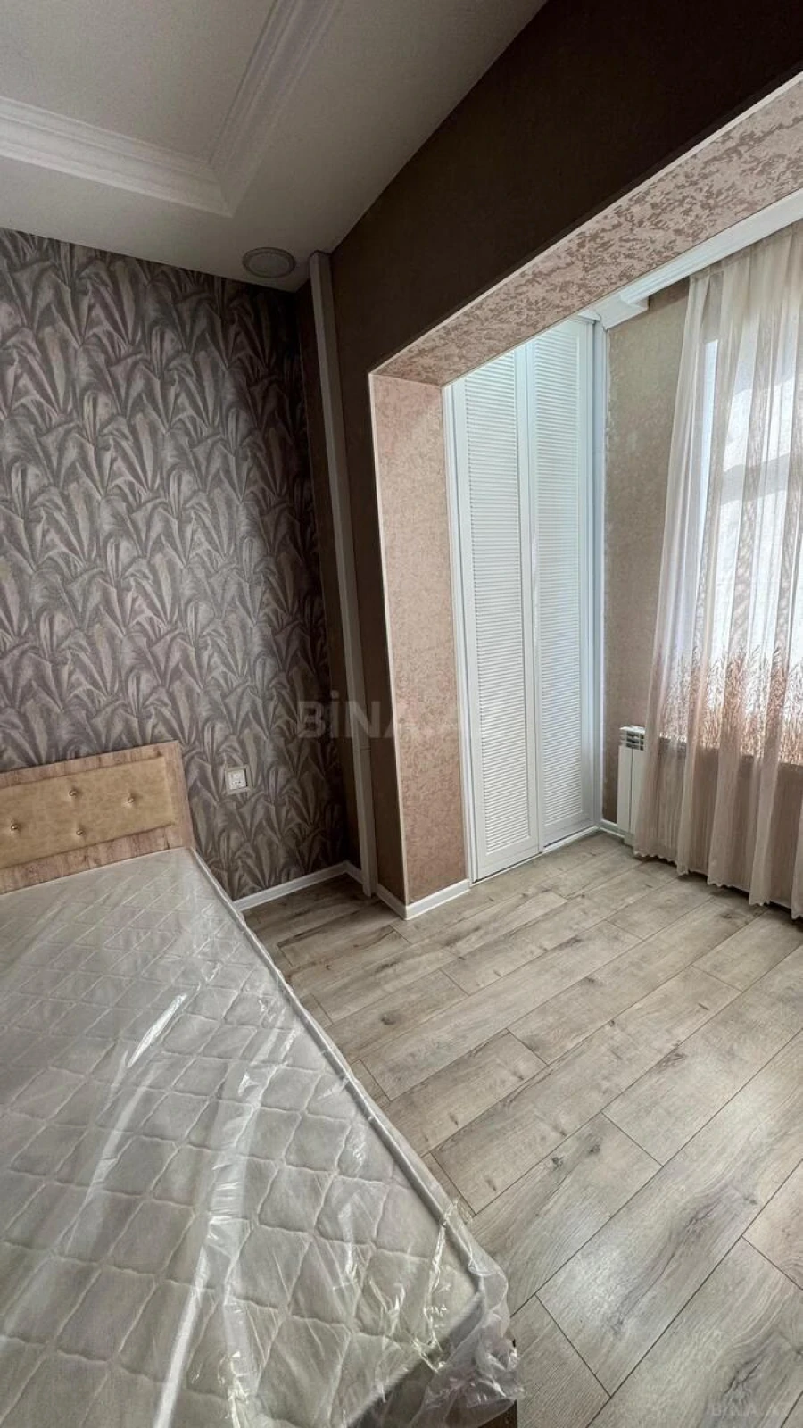 Kirayə verilir 2 otaqlı mənzil 60 m²