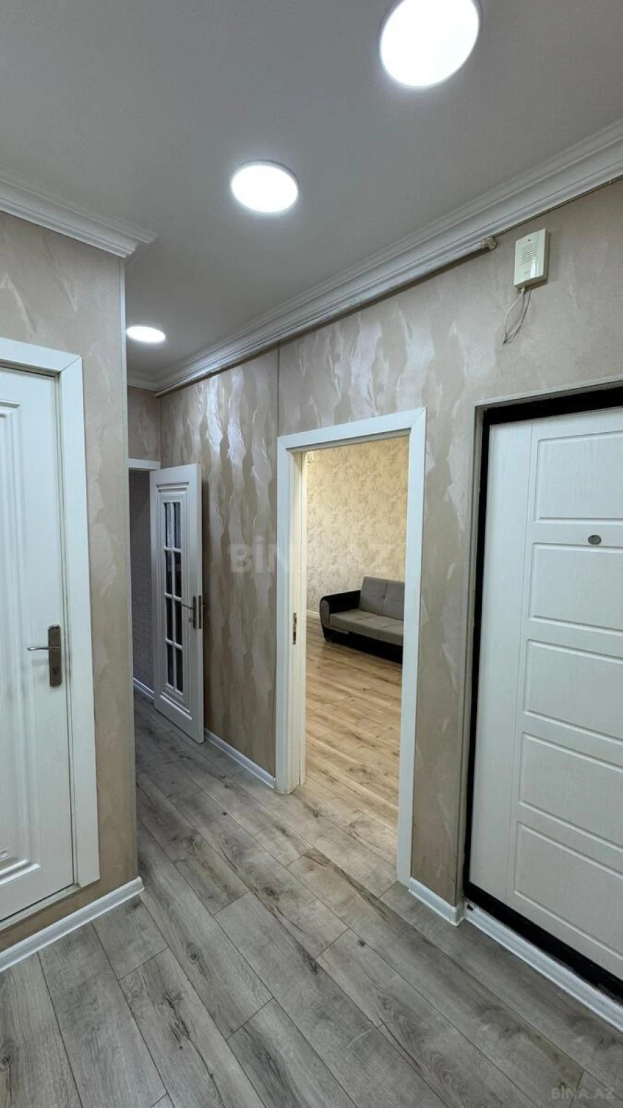 Kirayə verilir 2 otaqlı mənzil 60 m²