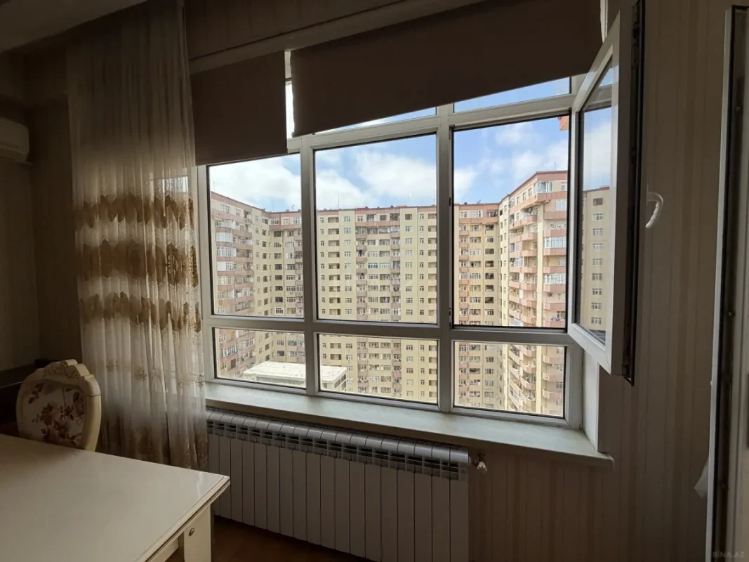 Kirayə verilir 2 otaqlı mənzil 90 m²