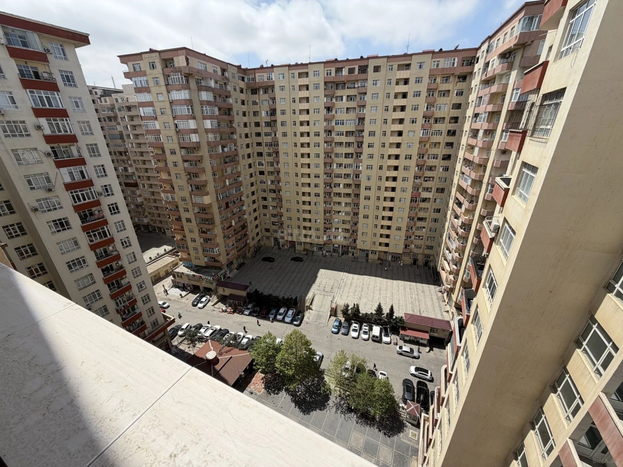 Kirayə verilir 2 otaqlı mənzil 90 m²