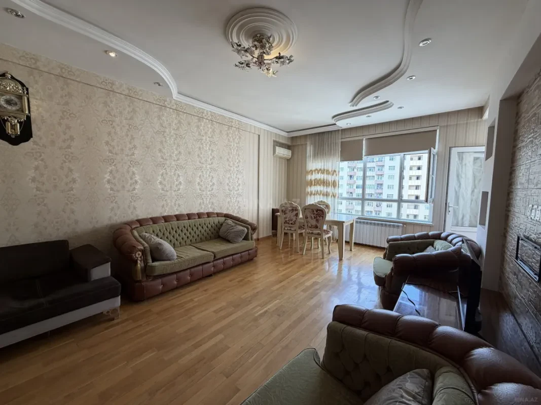 Kirayə verilir 2 otaqlı mənzil 90 m²