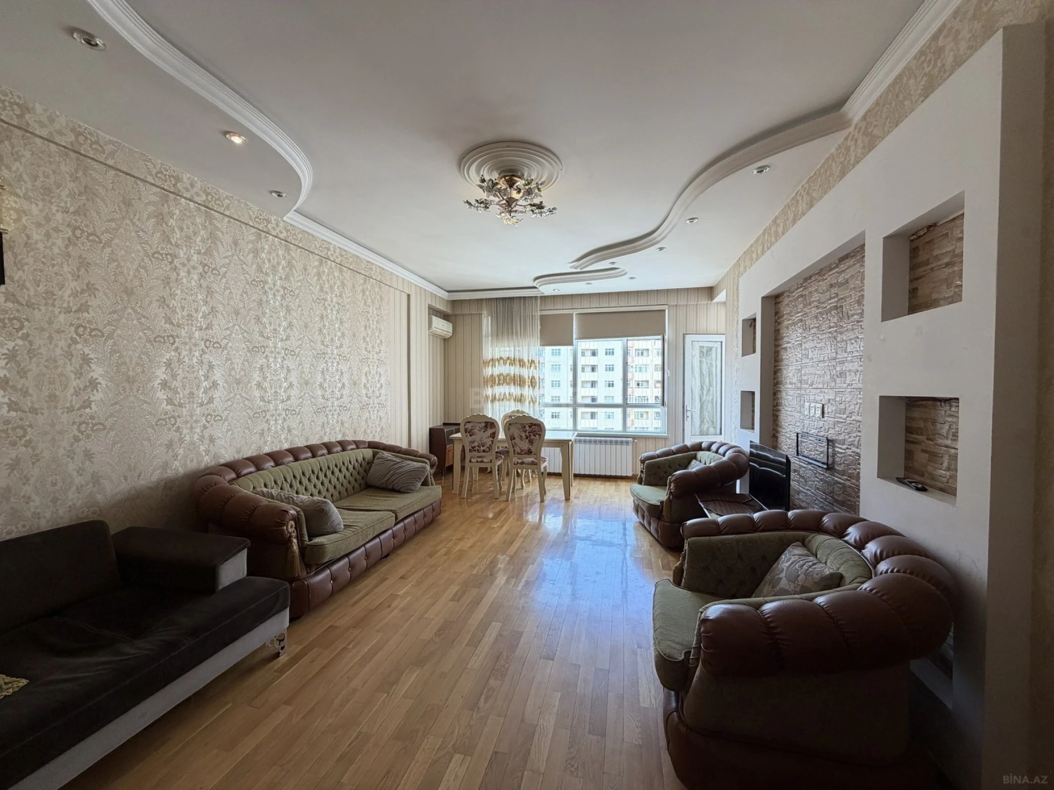 Kirayə verilir 2 otaqlı mənzil 90 m²