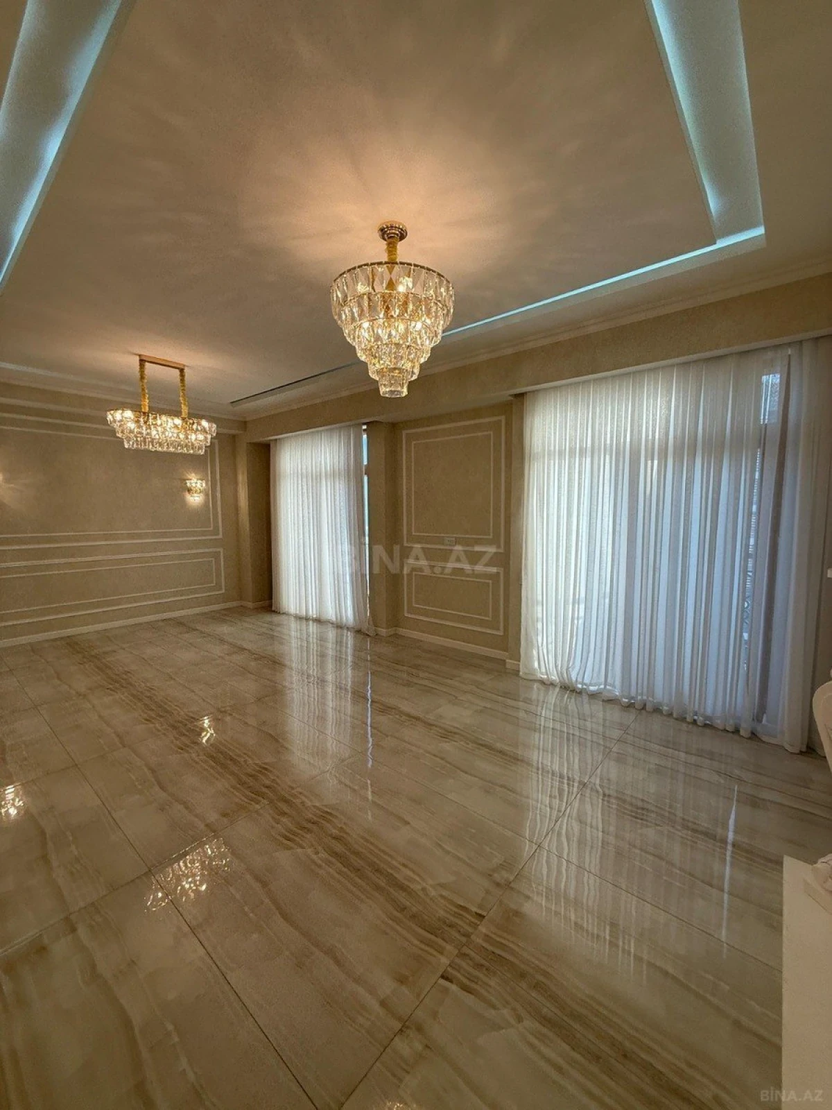 Kirayə verilir 5 otaqlı ofis 210 m²