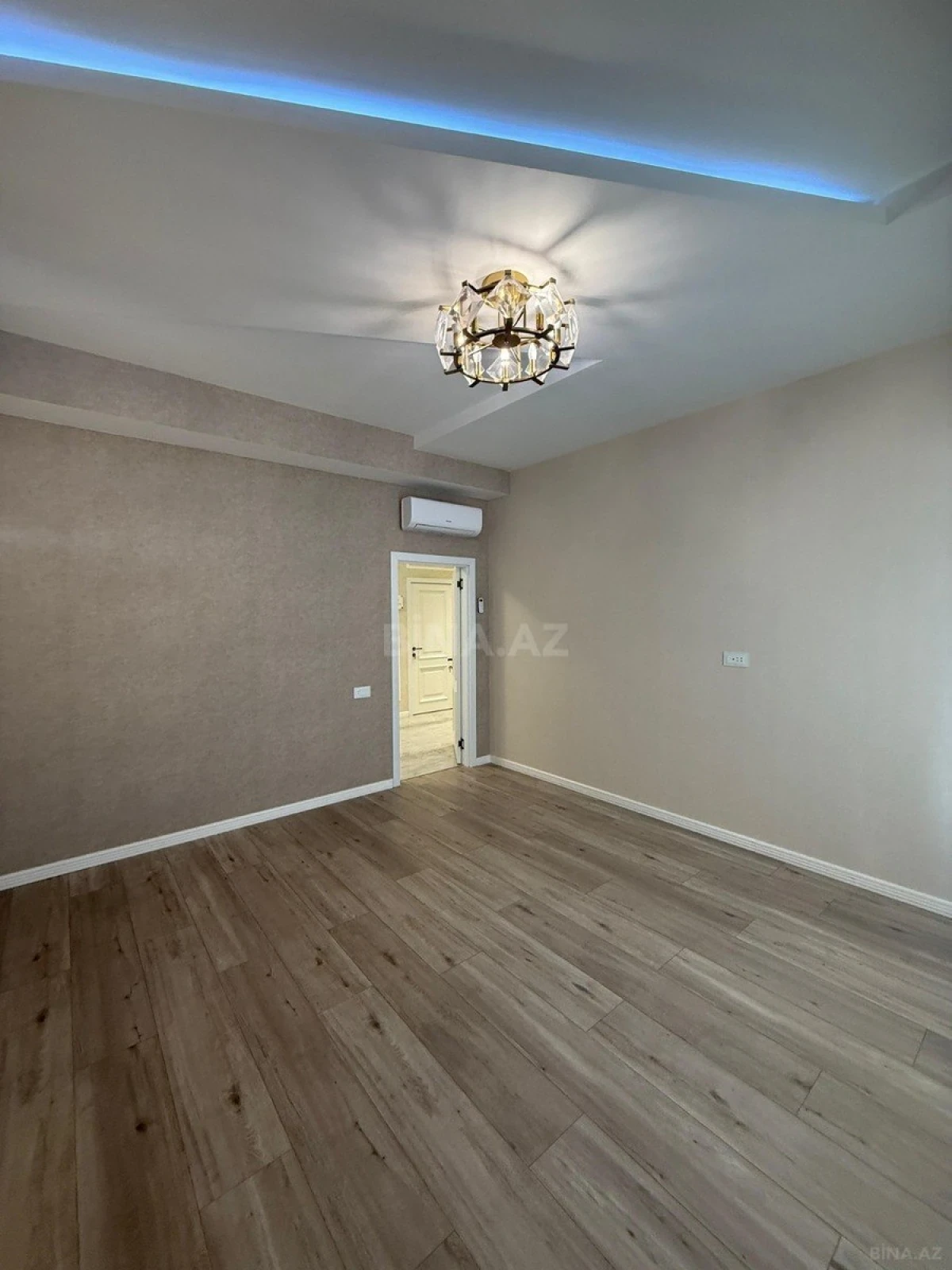 Kirayə verilir 5 otaqlı ofis 210 m²