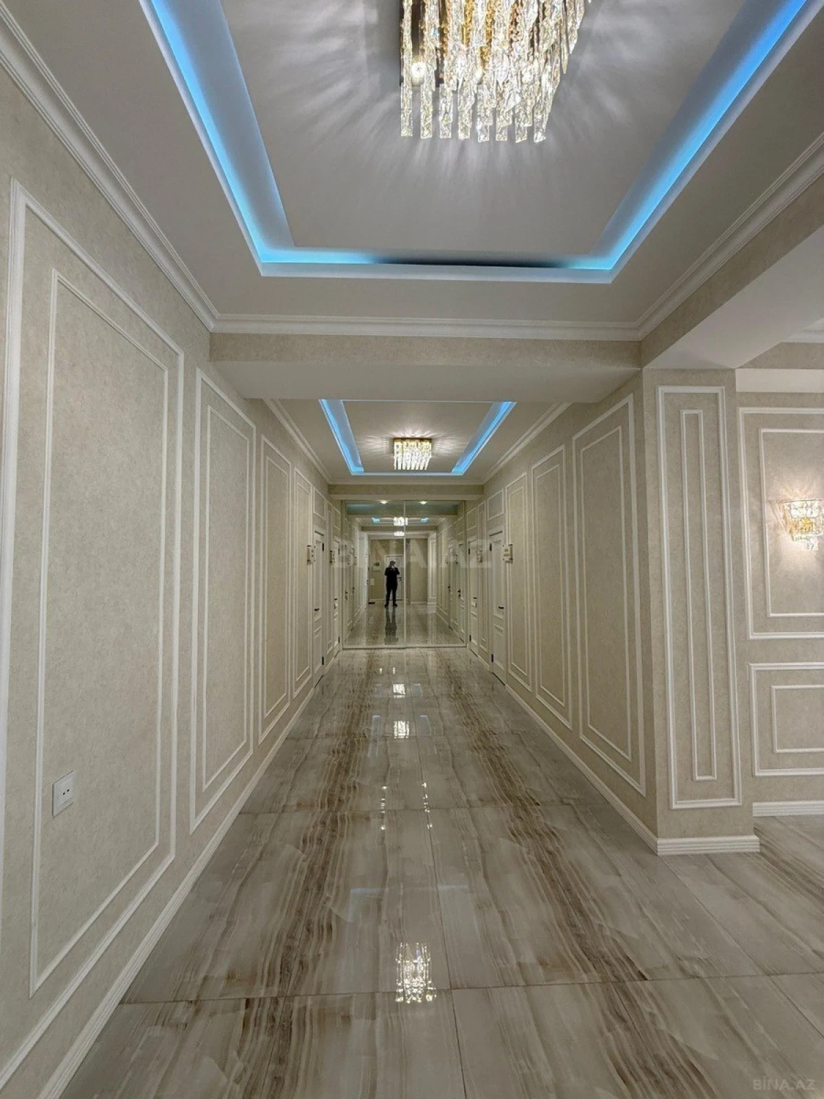Kirayə verilir 5 otaqlı ofis 210 m²