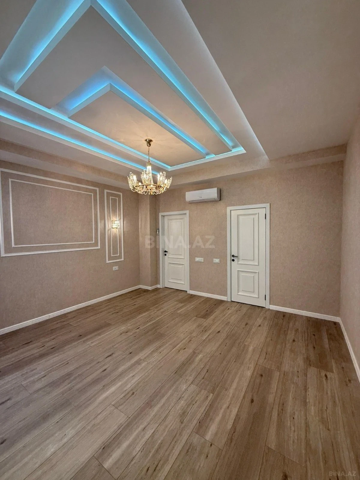 Kirayə verilir 5 otaqlı ofis 210 m²