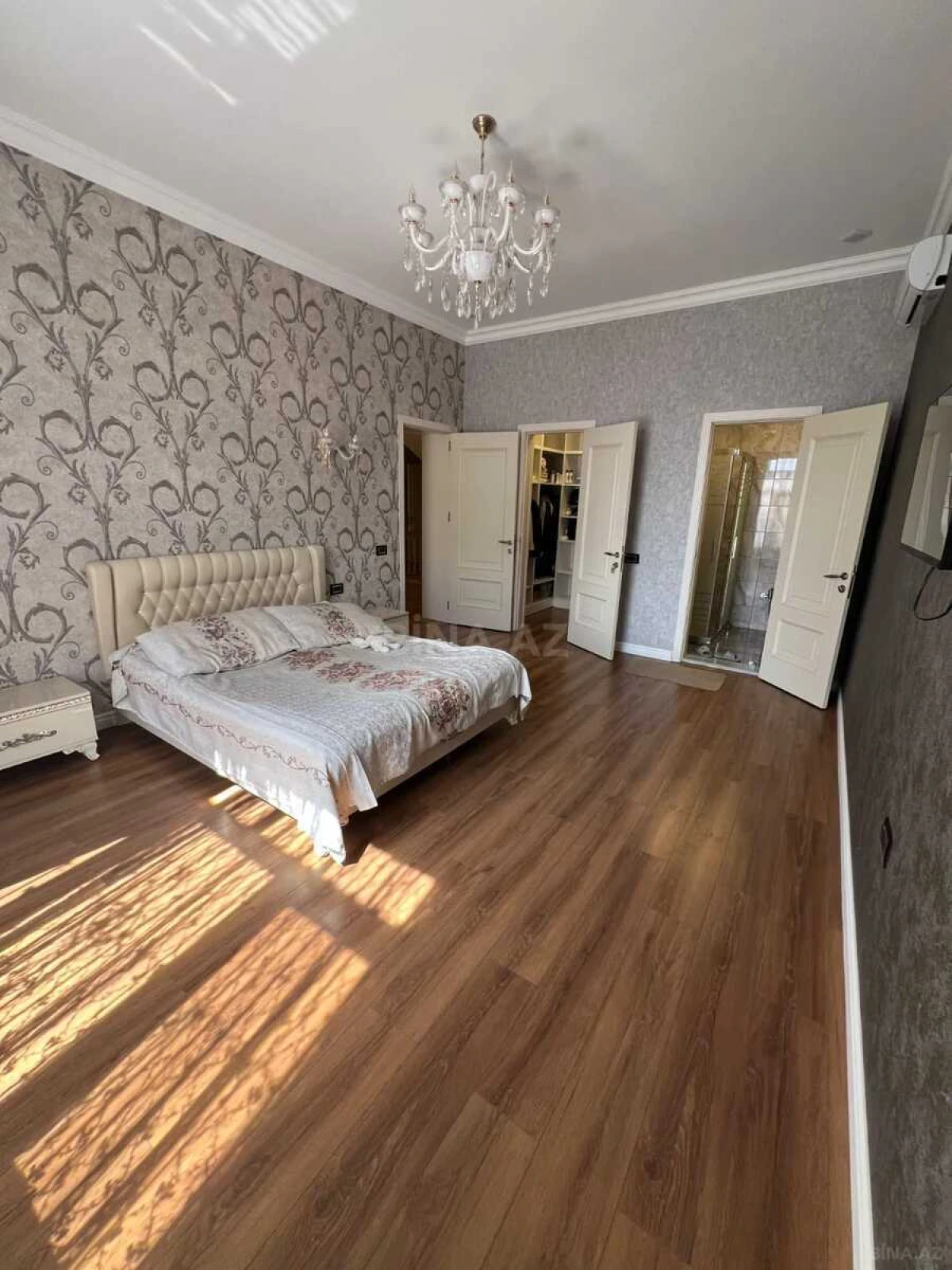 Satılır 7 otaqlı həyət evi 500 m²