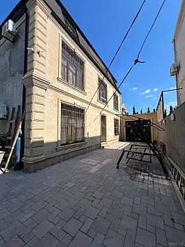 Satılır 7 otaqlı həyət evi 500 m² — Bakı, Bakıxanov 7 otaq 500.00 m²