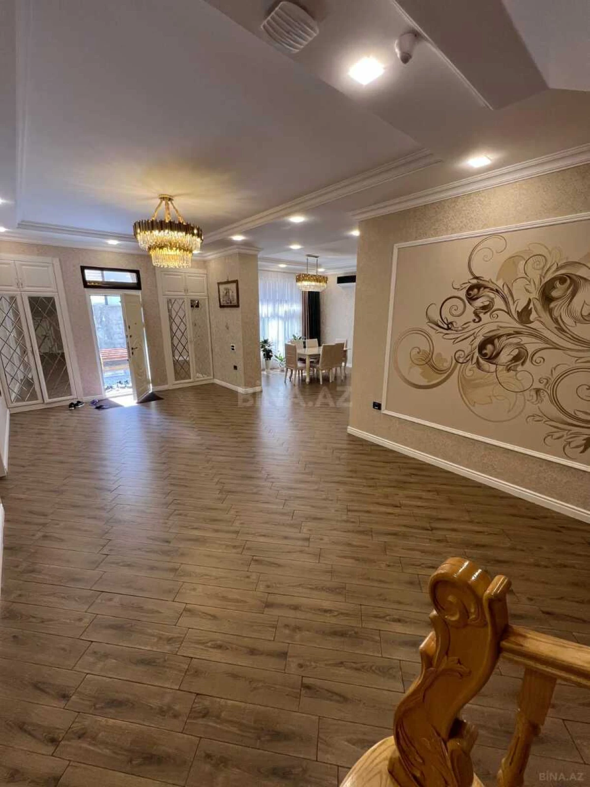 Satılır 7 otaqlı həyət evi 500 m²