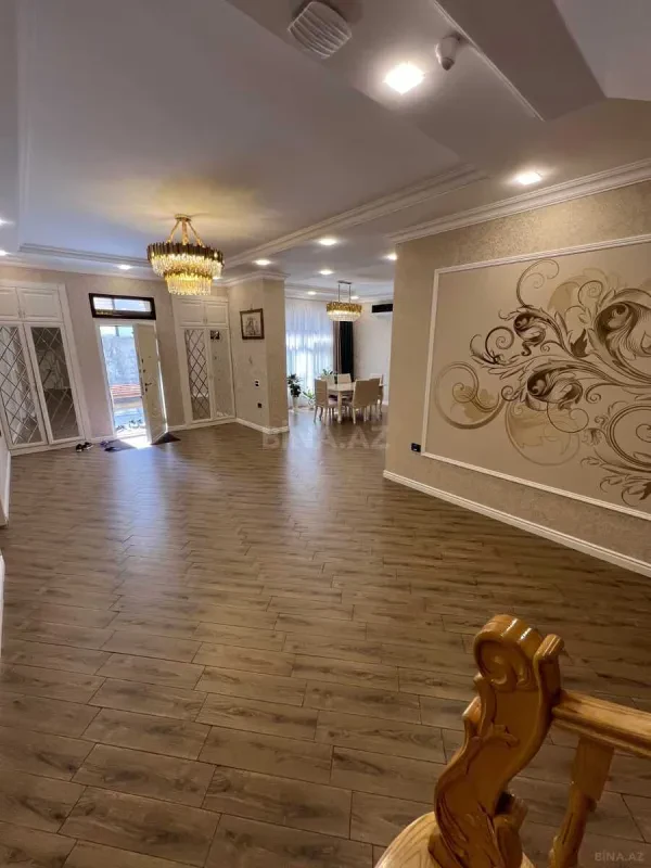 Satılır 7 otaqlı həyət evi 500 m²