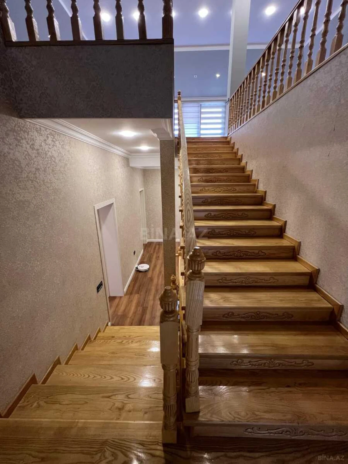 Satılır 7 otaqlı həyət evi 500 m²