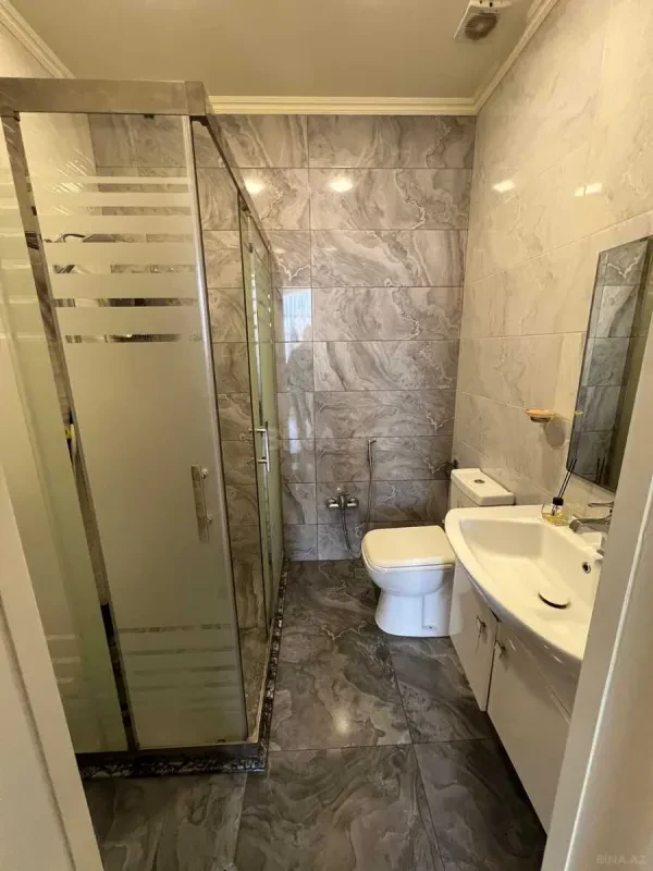 Satılır 7 otaqlı həyət evi 500 m²