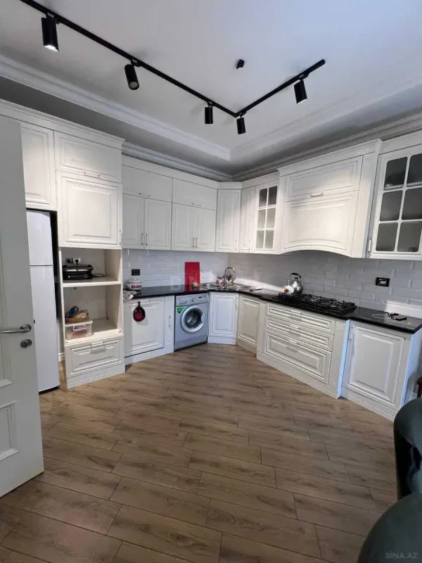 Satılır 7 otaqlı həyət evi 500 m²