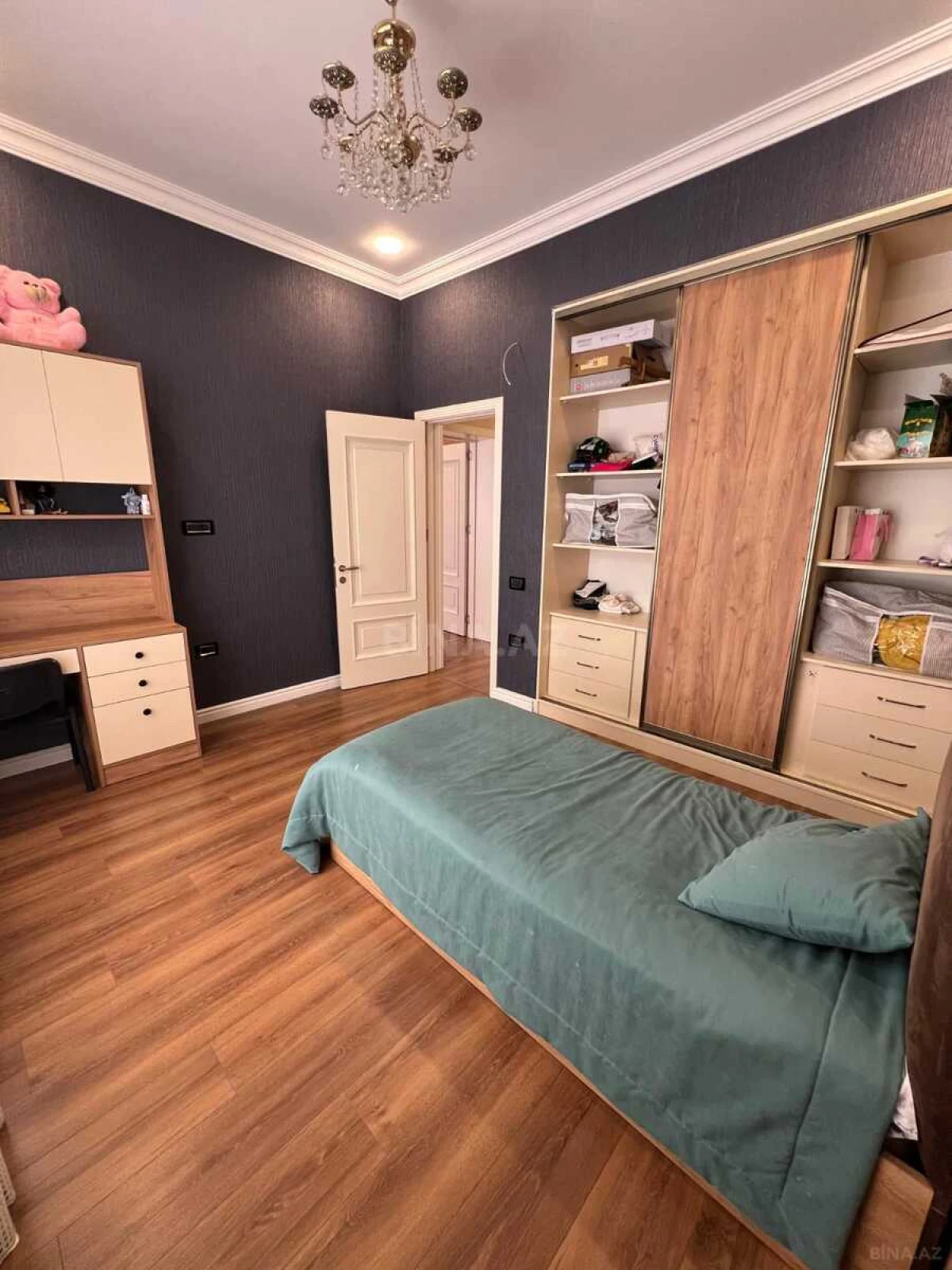 Satılır 7 otaqlı həyət evi 500 m²