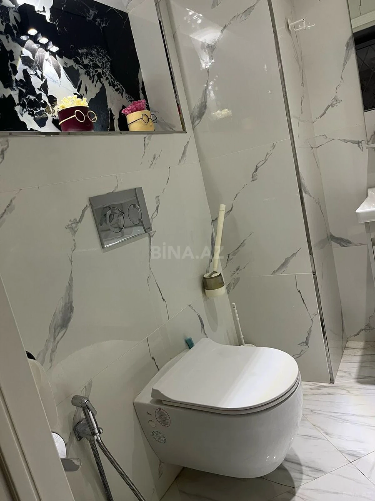Satılır 3 otaqlı mənzil 110 m²