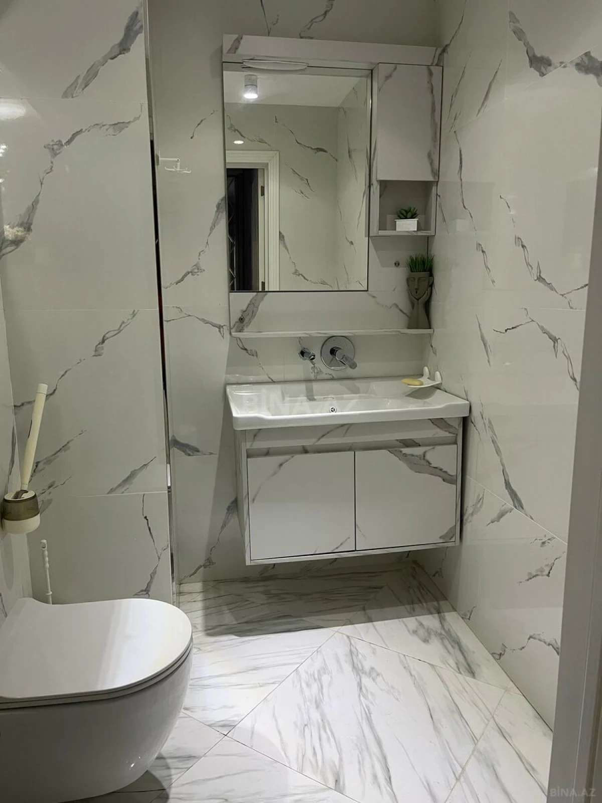 Satılır 3 otaqlı mənzil 110 m²