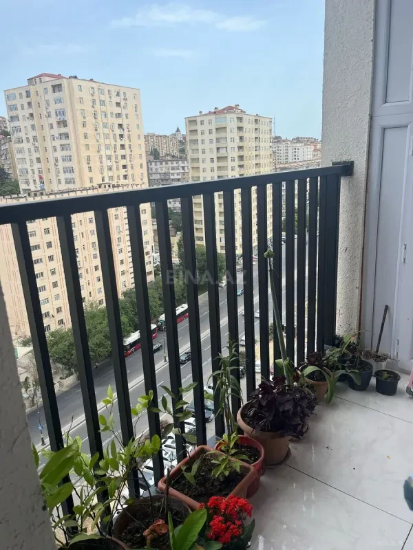 Satılır 3 otaqlı mənzil 110 m²