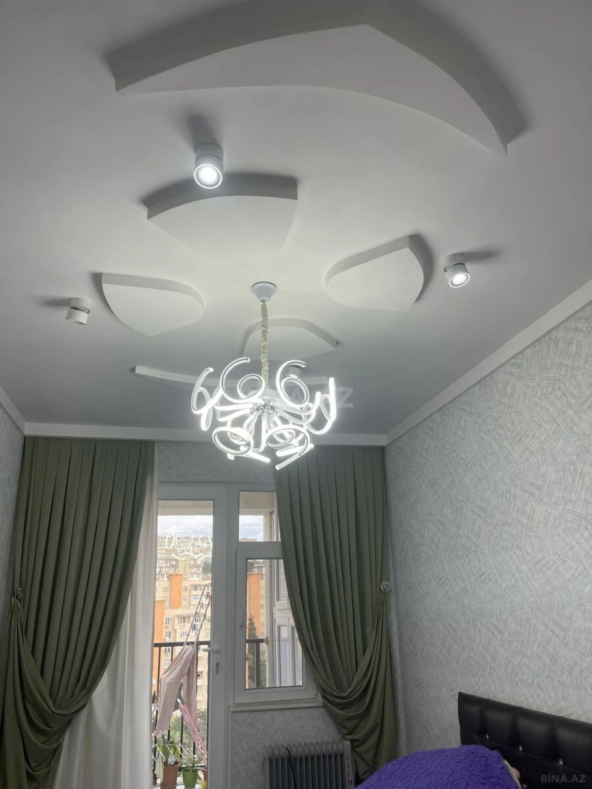 Satılır 3 otaqlı mənzil 110 m²