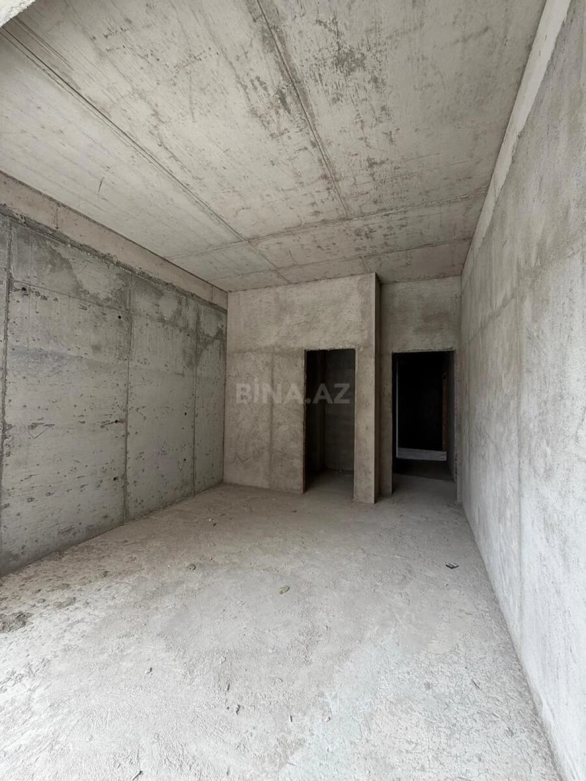 Satılır 3 otaqlı mənzil 133 m²
