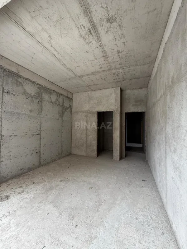 Satılır 3 otaqlı mənzil 133 m²