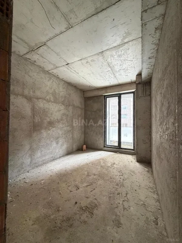 Satılır 3 otaqlı mənzil 133 m²